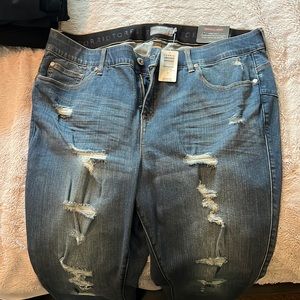 Torrid bombshell skinny